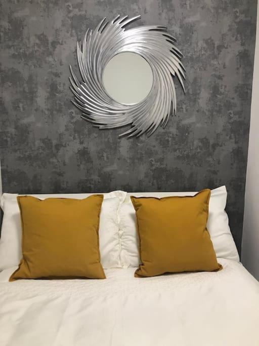 Stunning Apartment In Leeds- Financial District ลีดส์ ภายนอก รูปภาพ