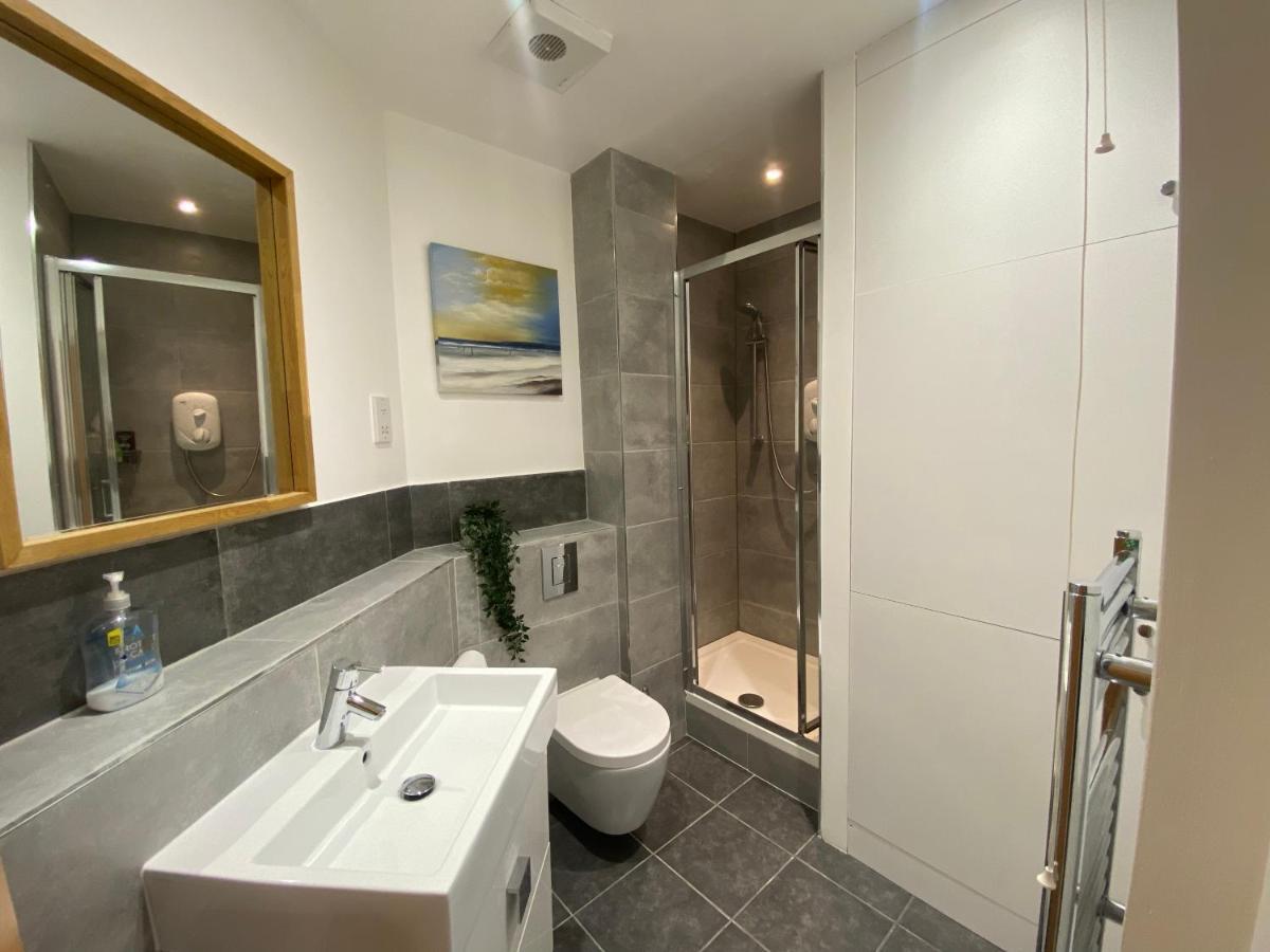 Stunning Apartment In Leeds- Financial District ลีดส์ ภายนอก รูปภาพ